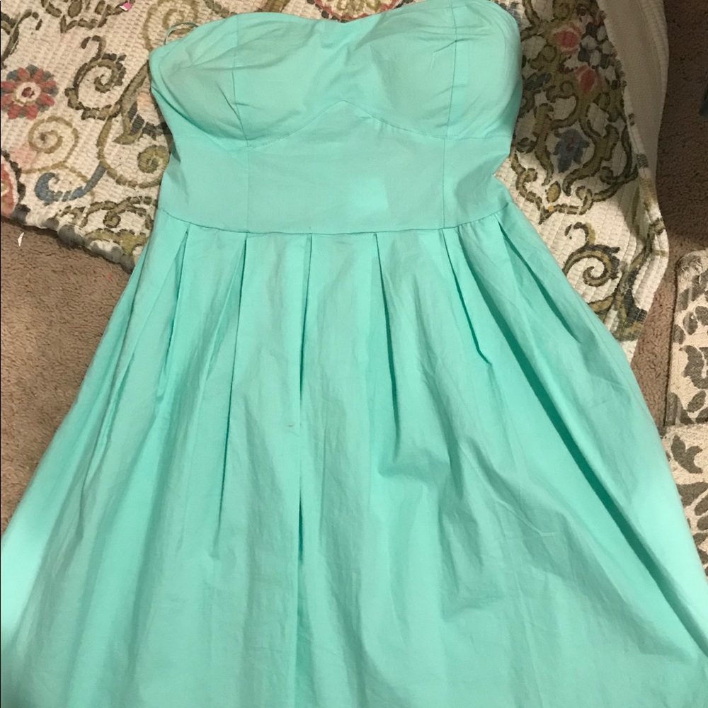 Dress - Picture 4 of 4